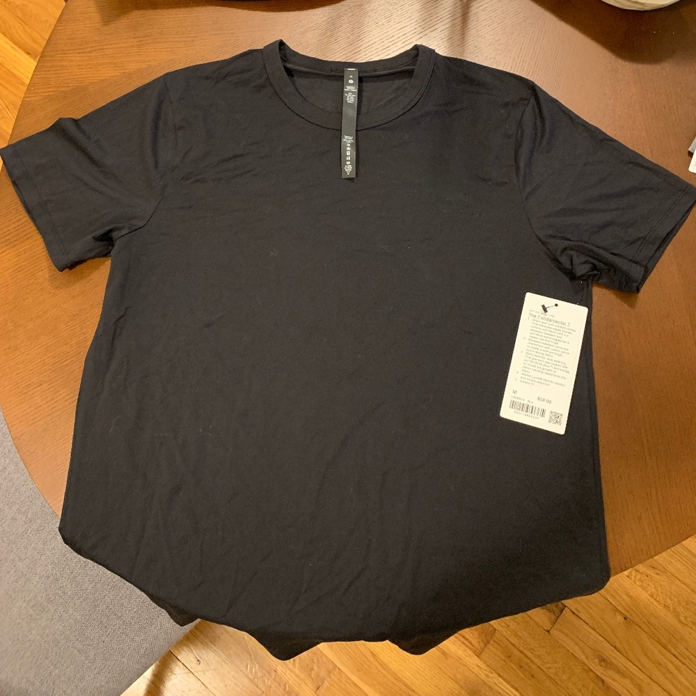 Lululemon fundamental t